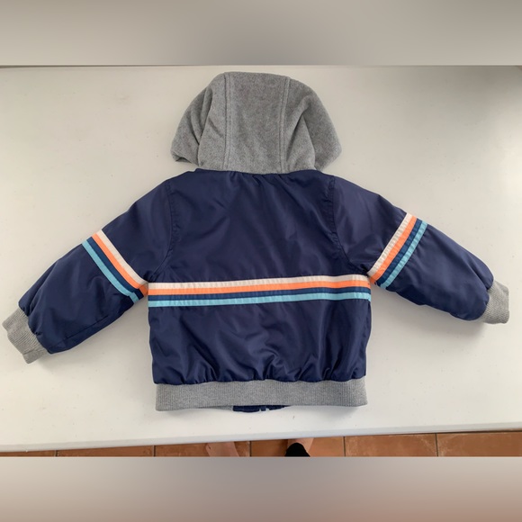 OshKosh B’gosh Toddler Lightweight Jacket with fleece hood - Picture 2 of 3